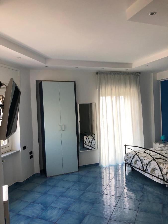 Blue Sea Salerno Hotell Exteriör bild