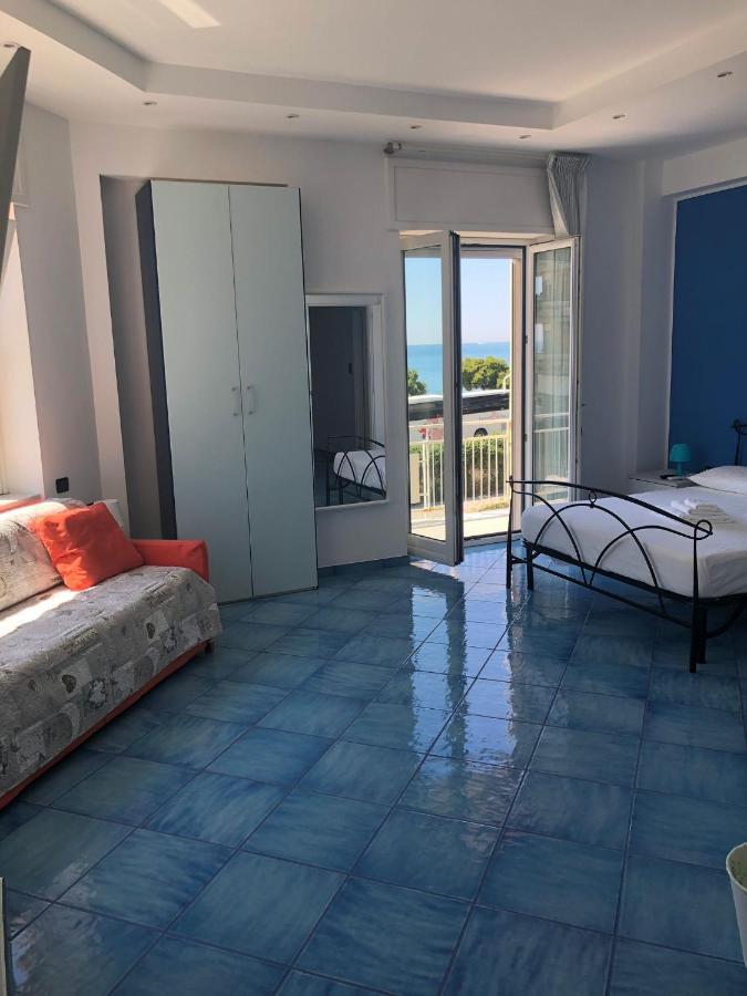 Blue Sea Salerno Hotell Exteriör bild